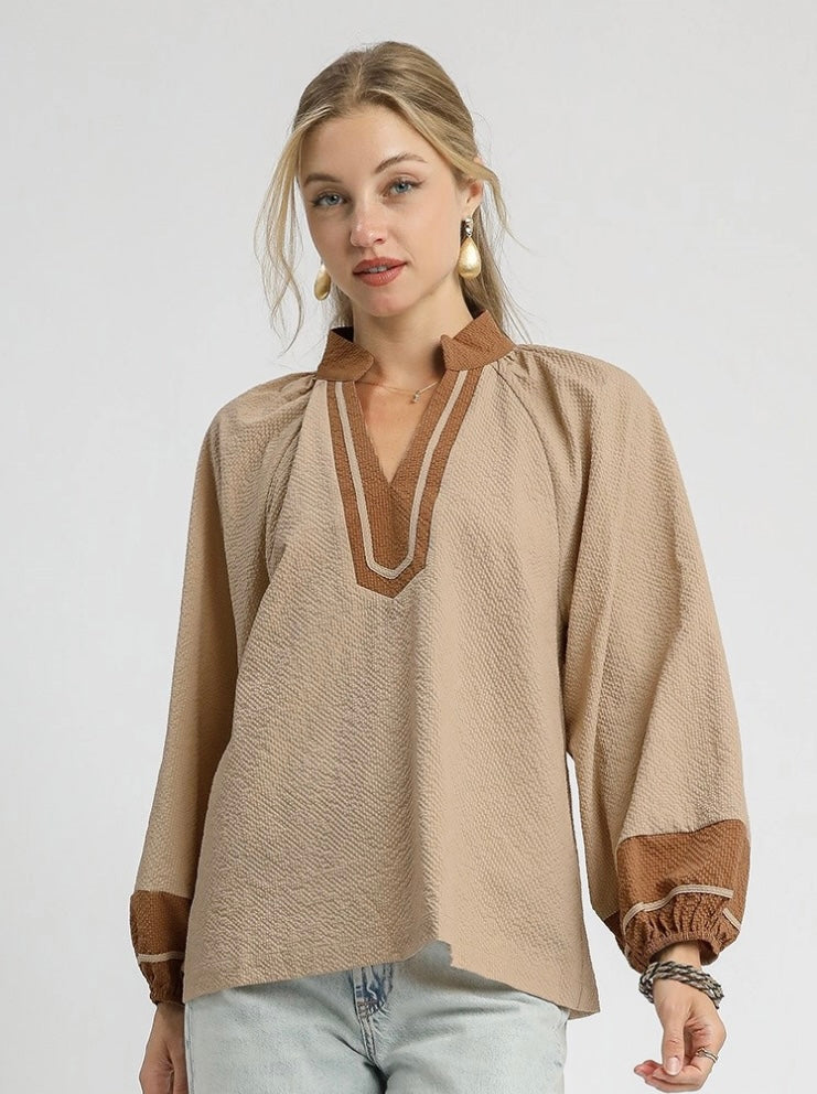 Stone Contrast Trim Blouse