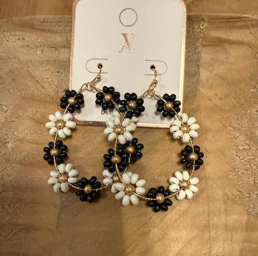 Black/White Flower Dangle