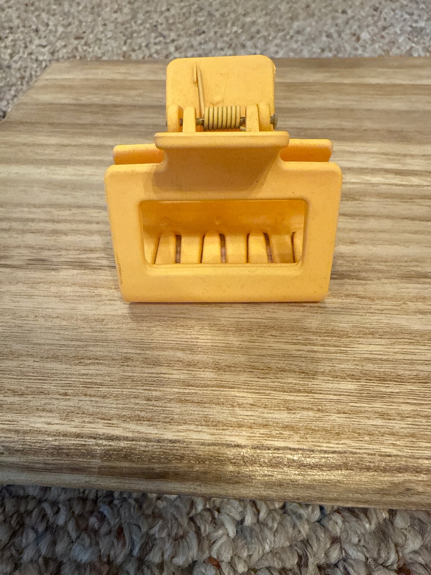 Small Yellow Clip