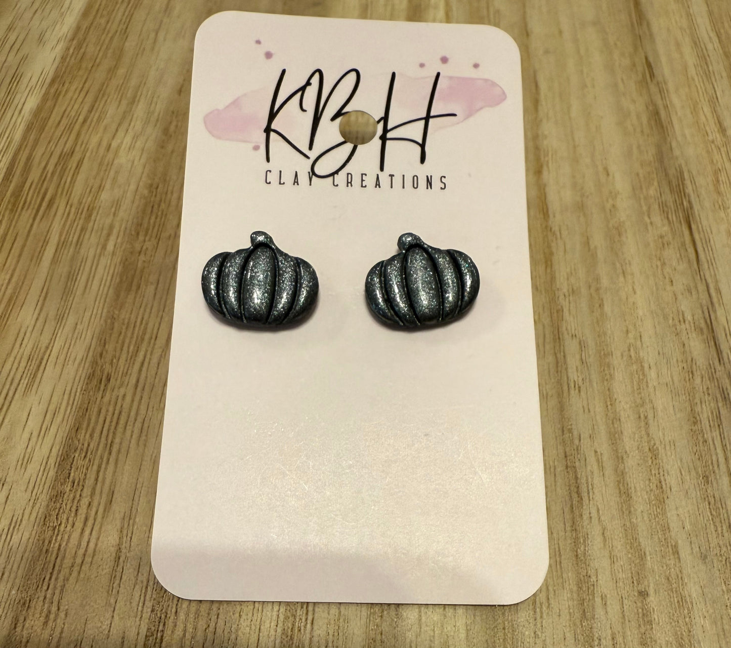 Pumpkin Studs